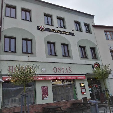 Hotel Ostas Police nad Metují Kültér fotó